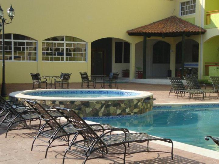Hotel Novus Caoba Esperanza Exterior foto